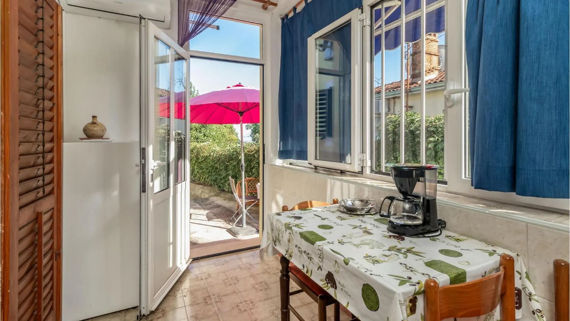 Amazing Apartment In Ika With Kitchen Chorvatsko